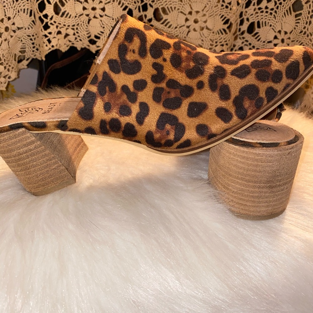 Very good condition Beast leopard print mules